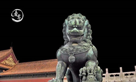 關于墓地的石獅子上