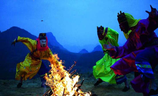 毛南族的傳統(tǒng)喪葬習(xí)俗