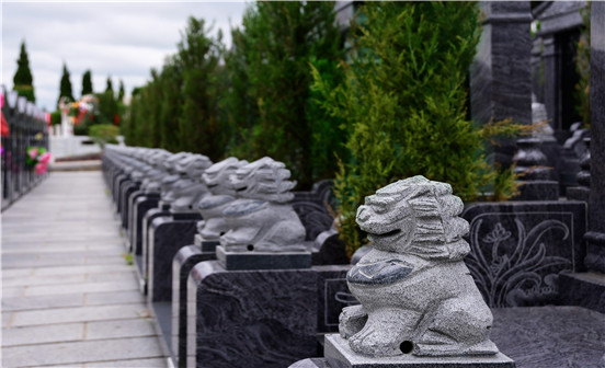 墓地里單穴與雙穴的區別